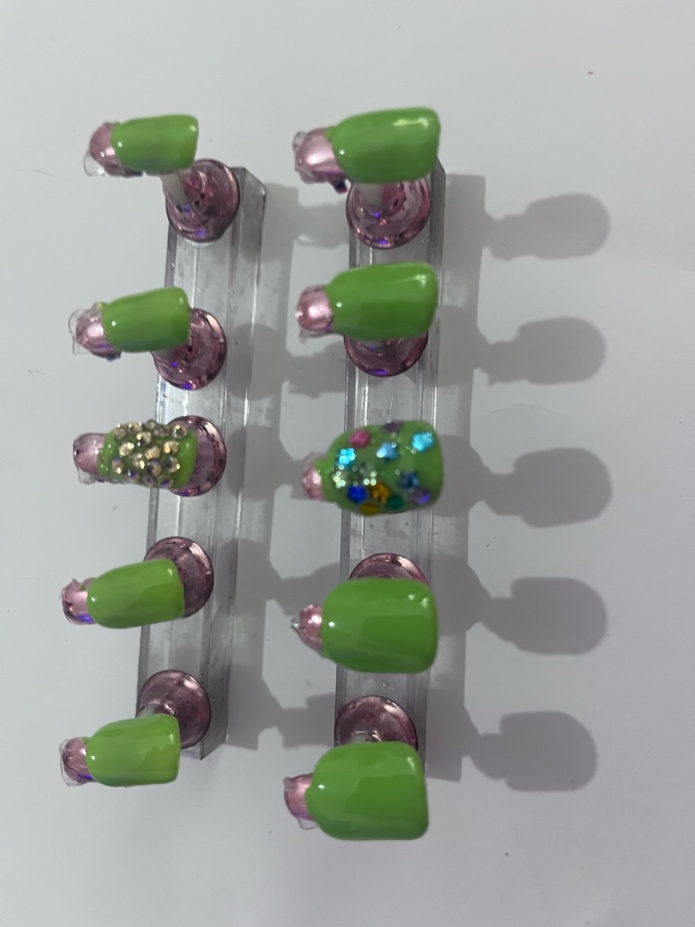 Green Glitter Accent Press-On Nails - Women